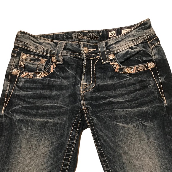 Miss Me Signature Crop Jeans with Rhinestone Detail Pockets Size 26 - Picture 7 of 8